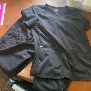 Dickies black scrub set
